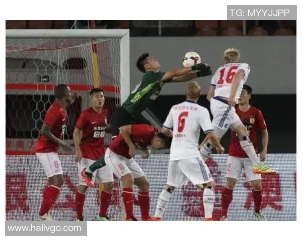 乌得勒b队迎战劲敌全力争胜展现球队实力与团结精神