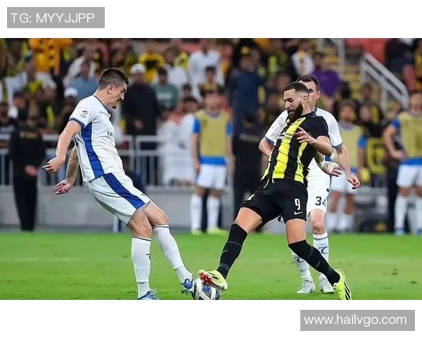 亨克与欧本激战正酣19场对决揭示双方实力差距与战术博弈